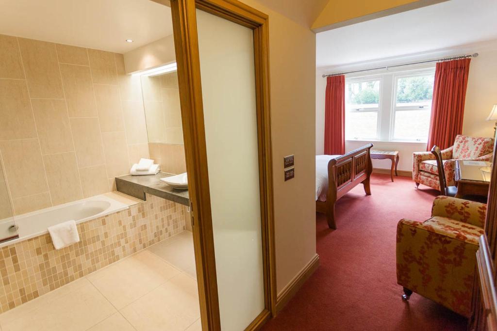 Woodland House Hotel Дамфрис Номер фото